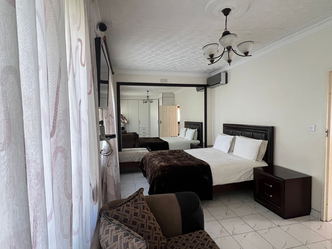 2 Bedroomed Fully Furnished Cottage in Hillside For Rental