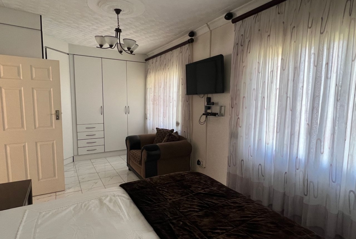 2 Bedroomed Fully Furnished Cottage in Hillside For Rental