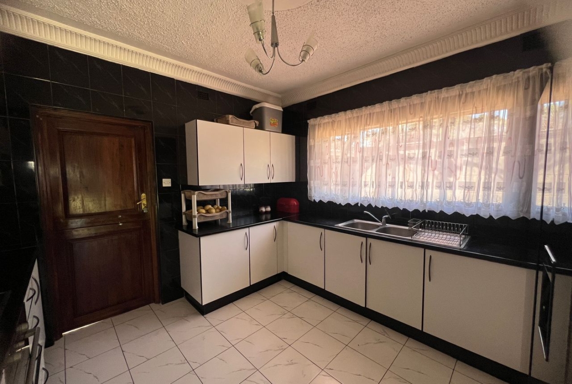 2 Bedroomed Fully Furnished Cottage in Hillside For Rental