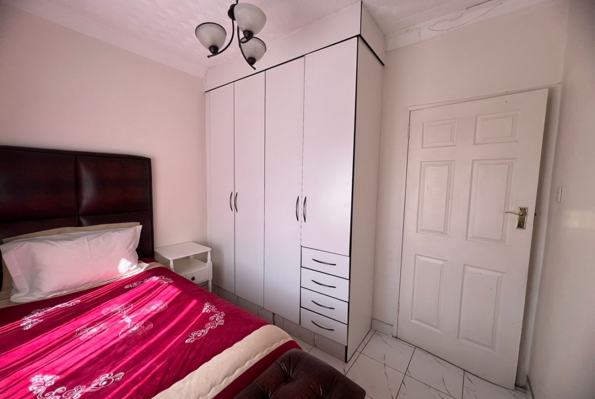 2 Bedroomed Fully Furnished Cottage in Hillside For Rental