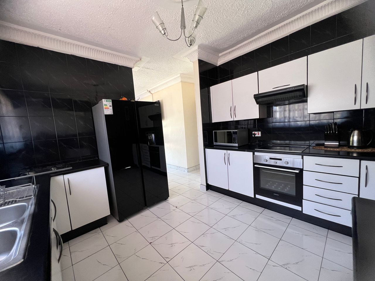 2 Bedroomed Fully Furnished Cottage in Hillside For Rental