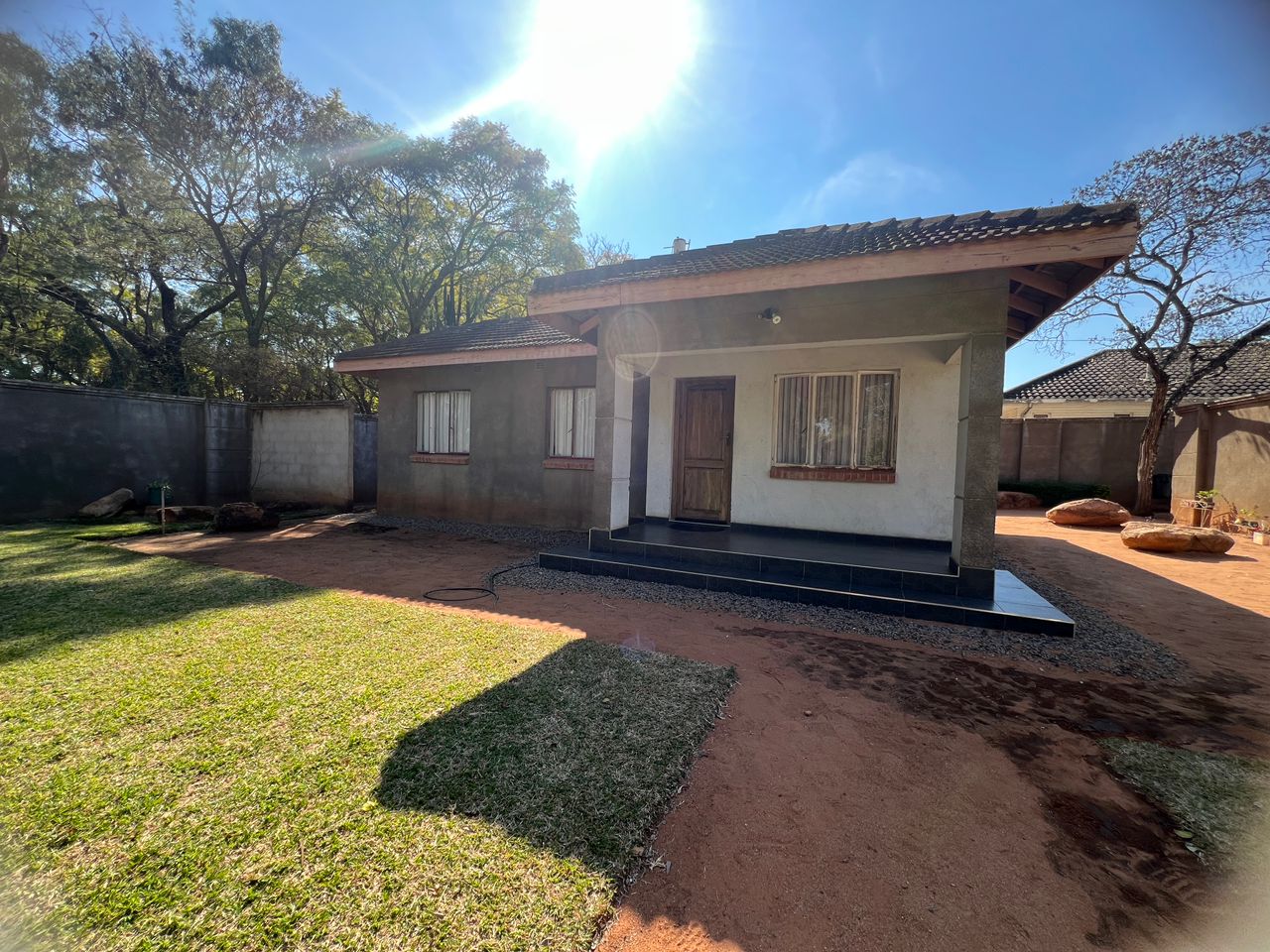 2 Bedroomed Fully Furnished Cottage in Hillside For Rental