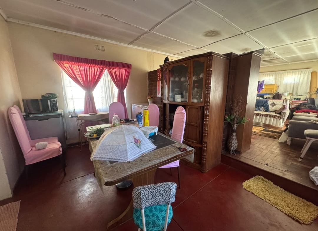 3 Bedroomed house in Bellevue set on 2500SQM Stand for sale