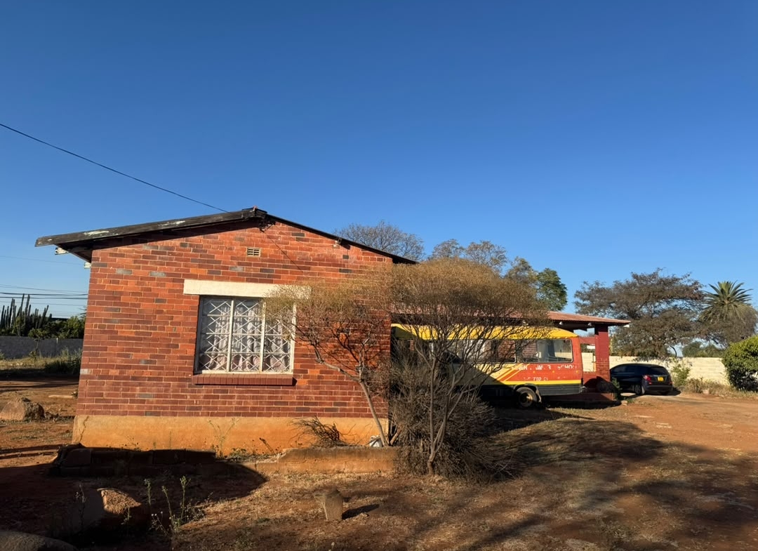3 Bedroomed house in Bellevue set on 2500SQM Stand for sale