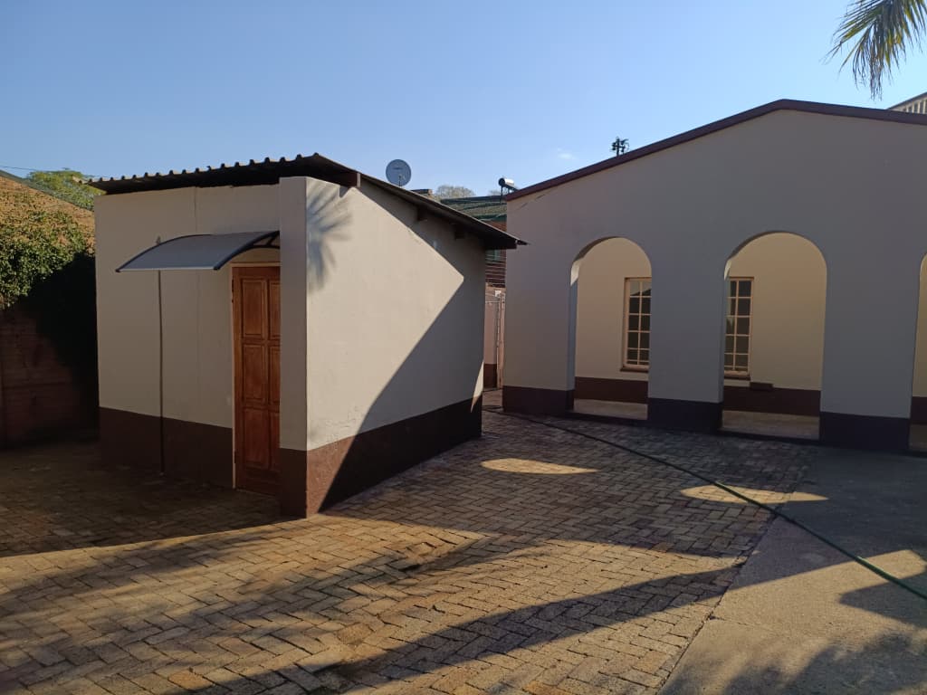 Suburbs Commercial Property  Rent