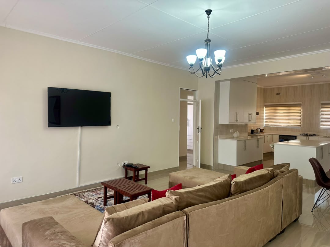 WhatsApp Image 2026-07-17 at 14.52.47 (3) Woodville Fully Furnished Townhouse To Rent