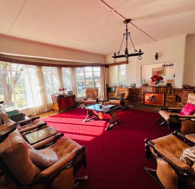 3 Bedroomed house in Newton West for sale