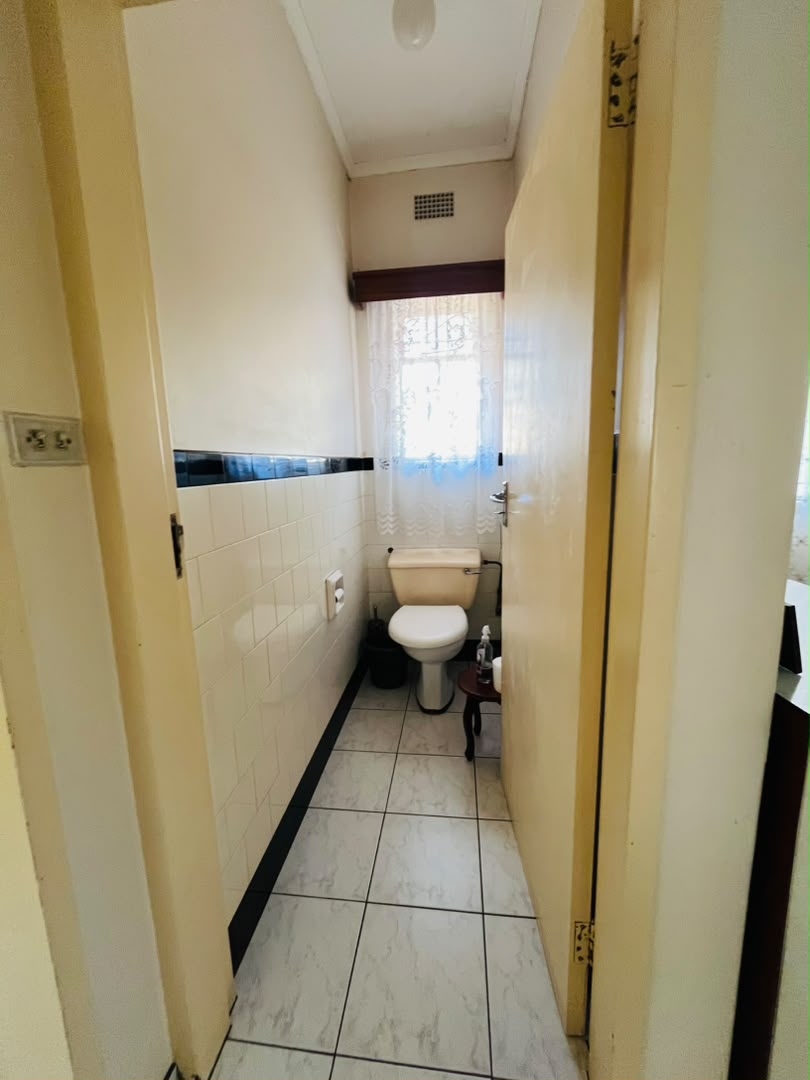 WhatsApp Image 2026-07-21 at 09.12.1hh9 3 Bedroomed house in Newton West for sale