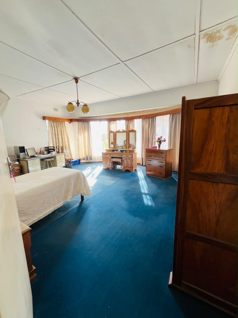 WhatsApp Image 2026-07-21 at 09.12.21 3 Bedroomed house in Newton West for sale
