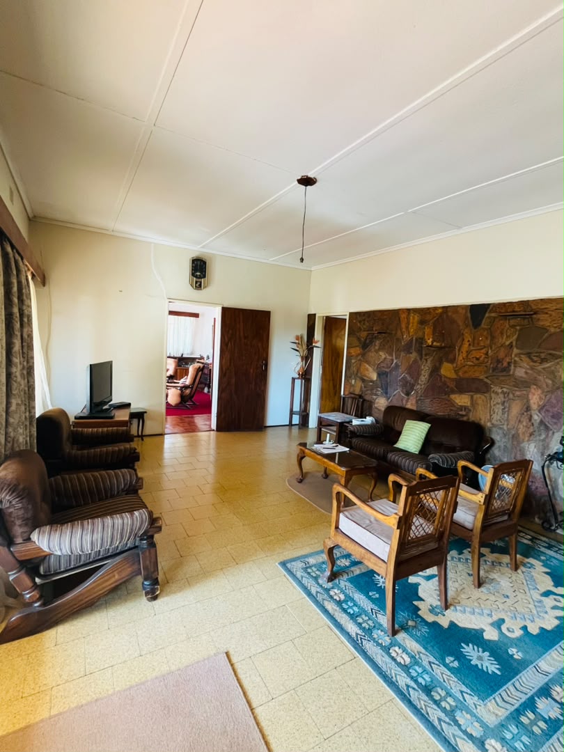 WhatsApp Image 2026-07-21 at 09.12.22 3 Bedroomed house in Newton West for sale