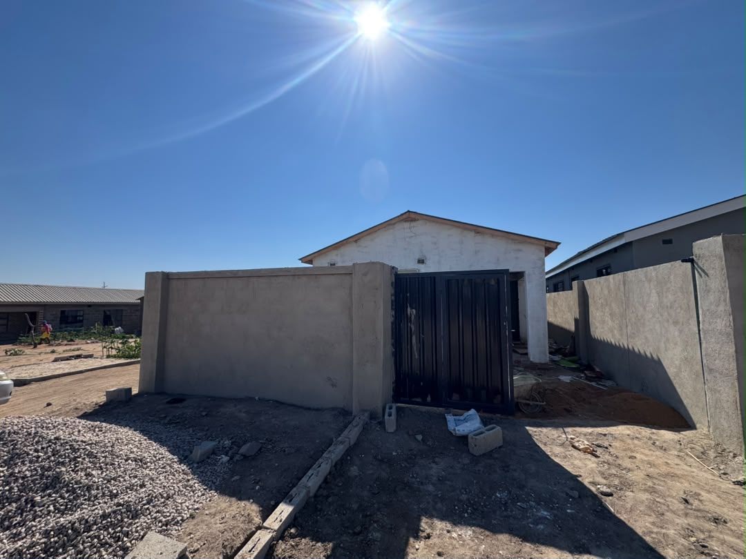 WhatsApp Image 2026-07-21 at 12.14.3bbb2 3 Bedroomed incomplete Cowdray Park house for sale