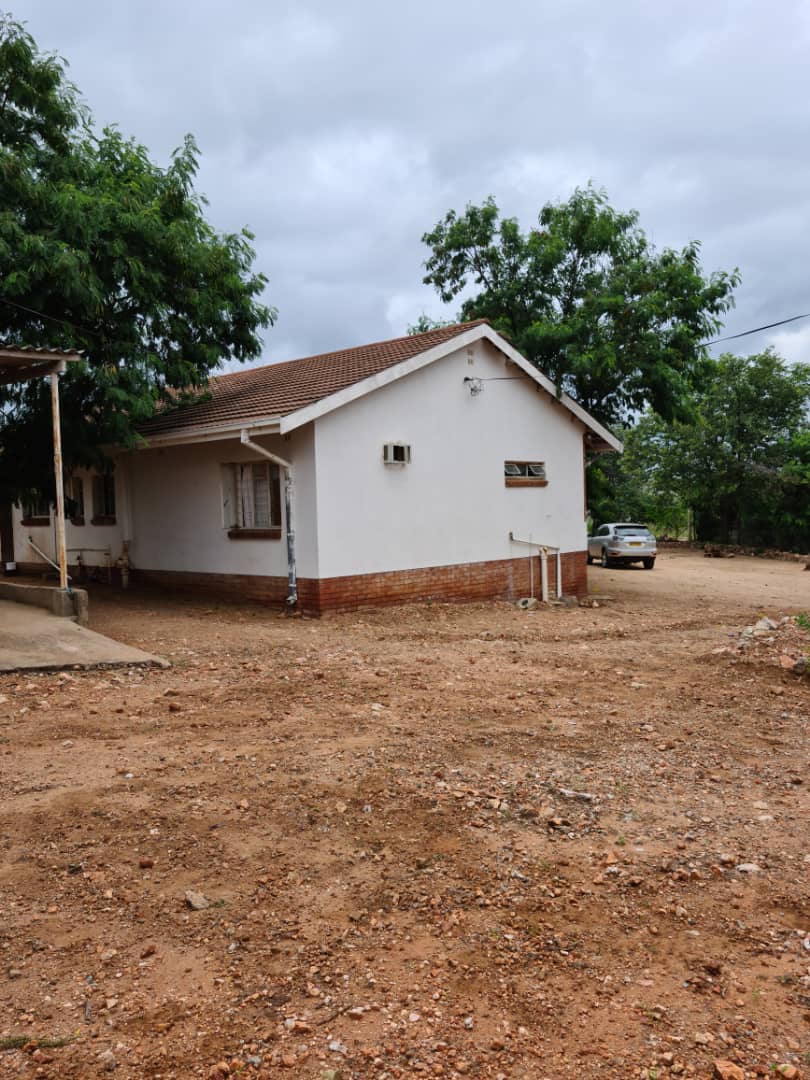 WhatsApp Image 2026-07-22 at 19.23.12 (1) Beitbridge 5 Bedroom House For Sale