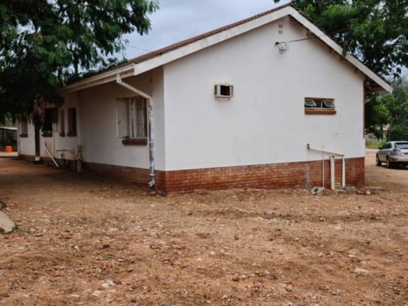 Beitbridge 5 Bedroom House For Sale
