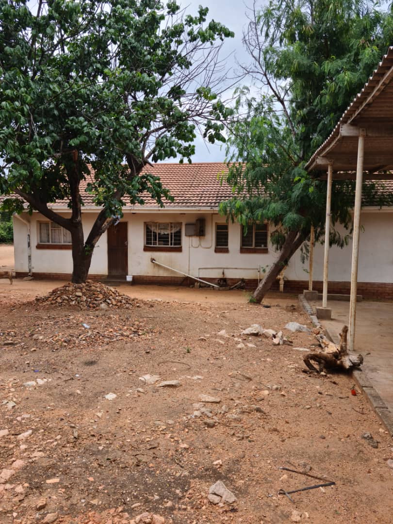 WhatsApp Image 2026-07-22 at 19.23.14 (1) Beitbridge 5 Bedroom House For Sale