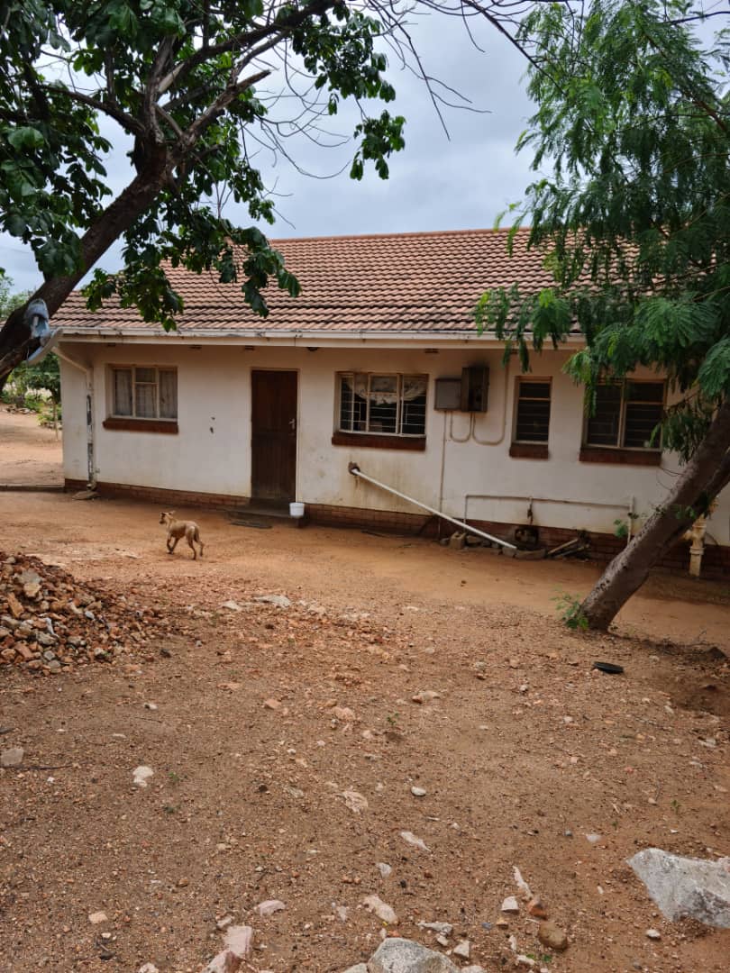 WhatsApp Image 2026-07-22 at 19.23.14 (2) Beitbridge 5 Bedroom House For Sale