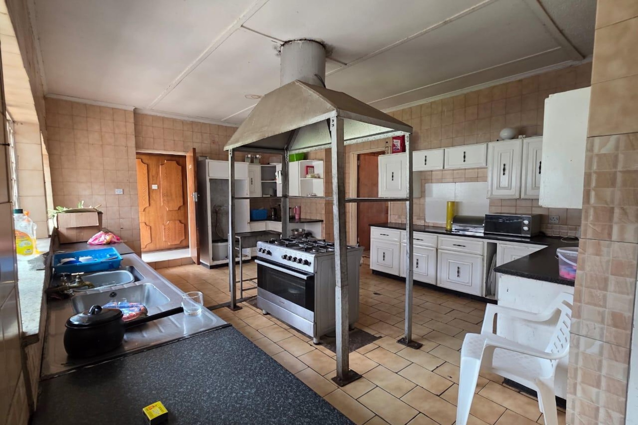 713_56d2d48b4cf64f32903ad301f0e9bd86.jpg Prime Burnside Hospitality Property for sale