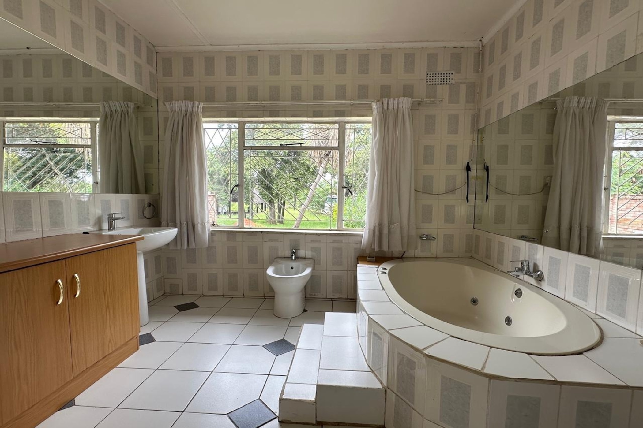 713_a2876db5c8844ae48336ee490b1fa503.jpg Prime Burnside Hospitality Property for sale