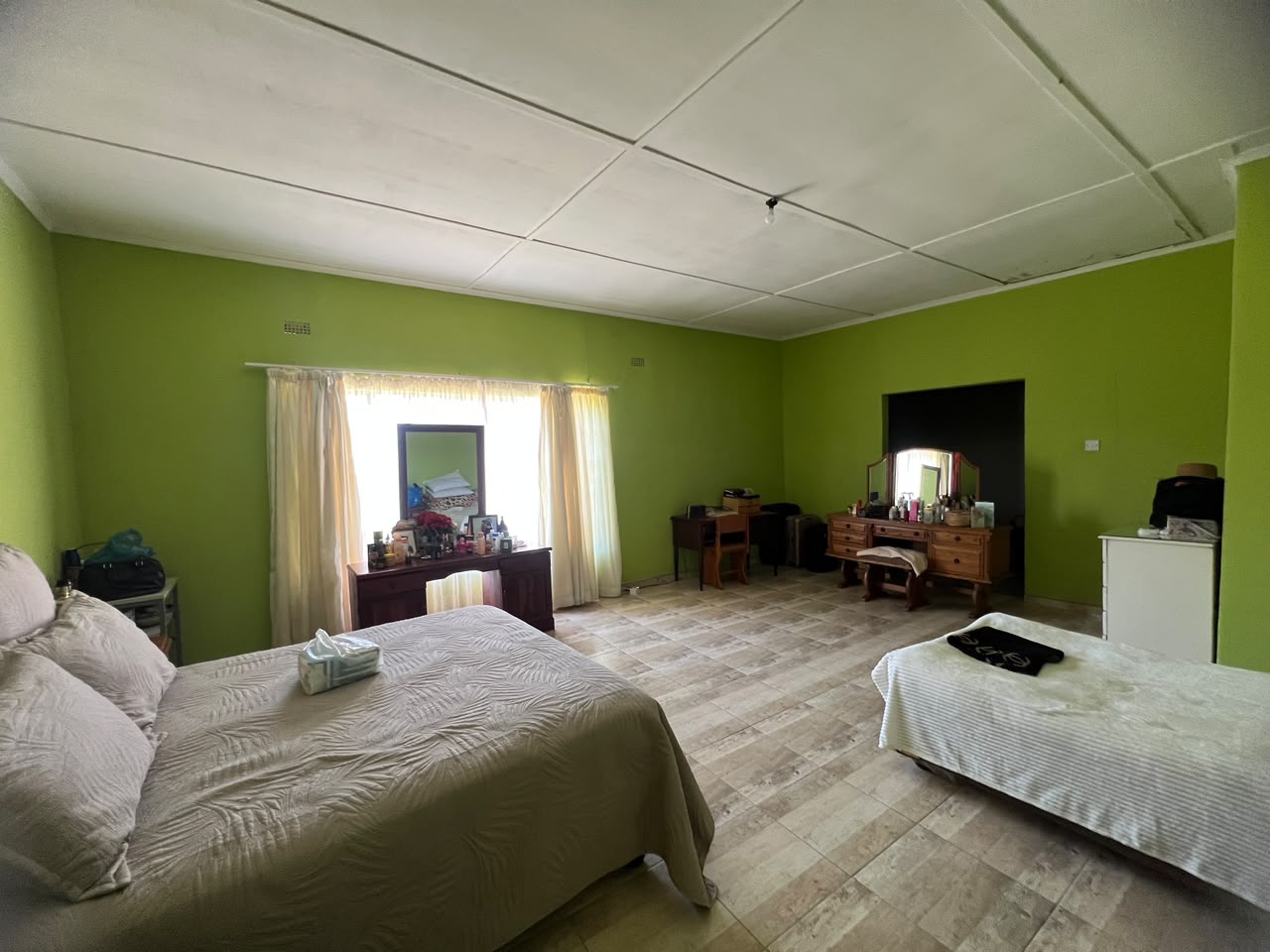 WhatsApp Image 2026-08-07 at 14.41.34 (2) 4 Bedroom House in Burnside For Sale