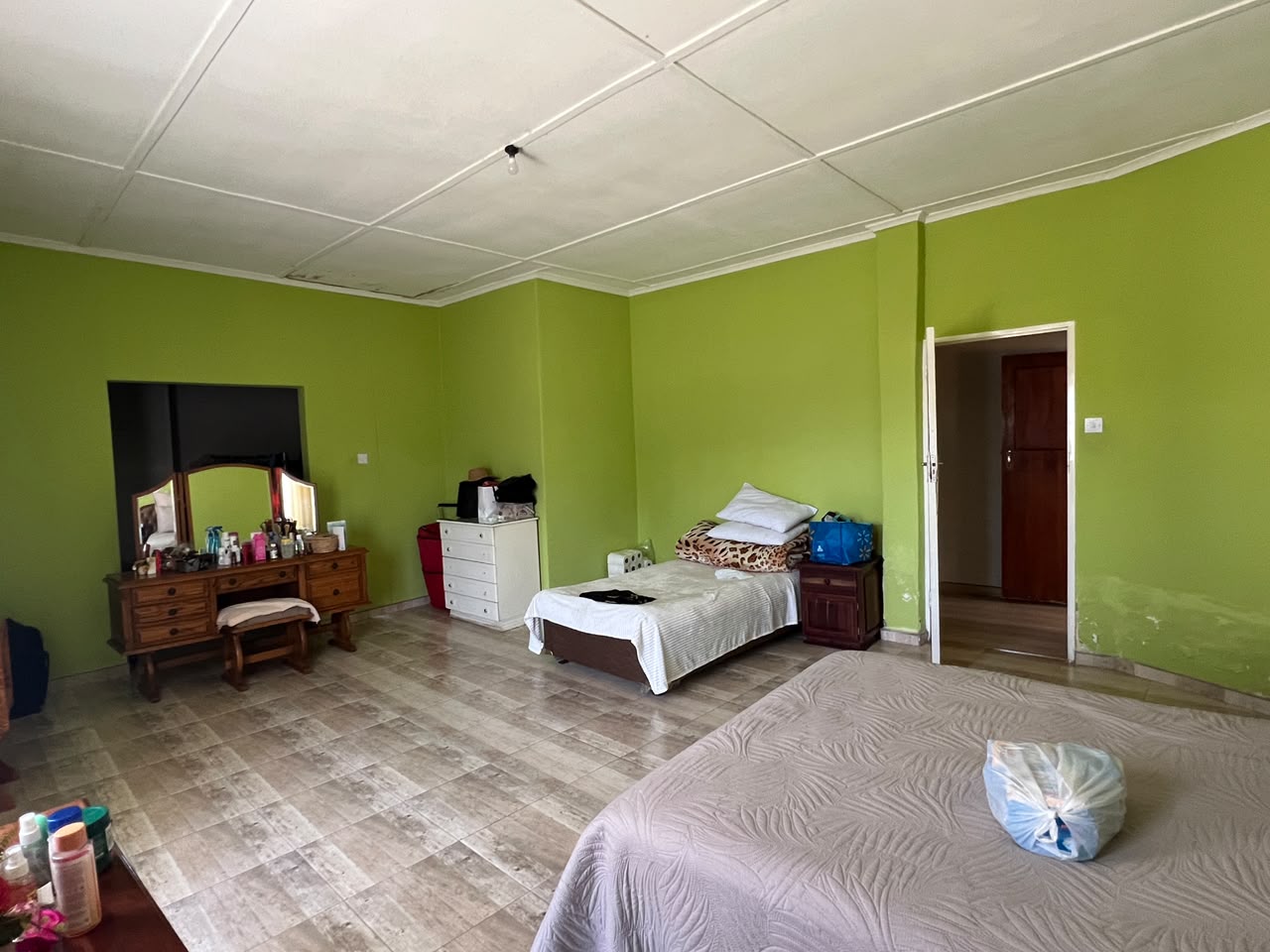 WhatsApp Image 2026-08-07 at 14.41.35 4 Bedroom House in Burnside For Sale