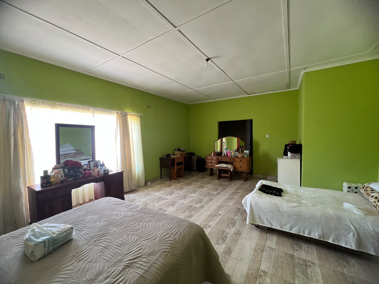 WhatsApp Image 2026-08-07 at 14.41.36 (1) 4 Bedroom House in Burnside For Sale