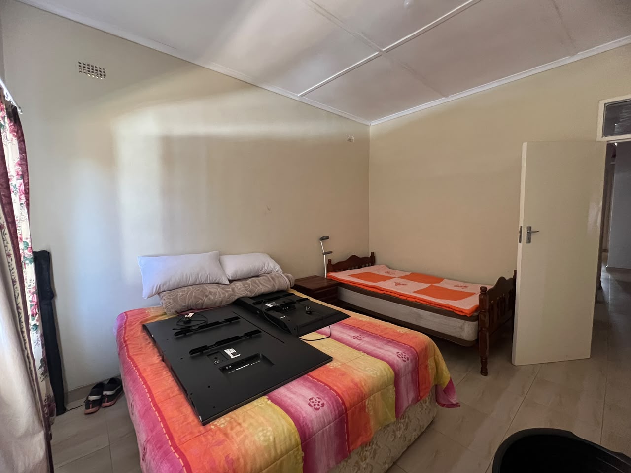 WhatsApp Image 2026-08-07 at 14.41.40 4 Bedroom House in Burnside For Sale