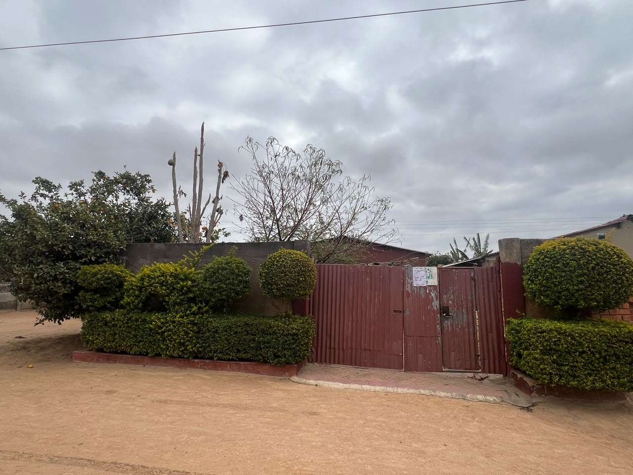 WhatsApp Image 2026-08-14 at 13.00.19 (2) 4 Bedroom House in Cowdray Park For Sale