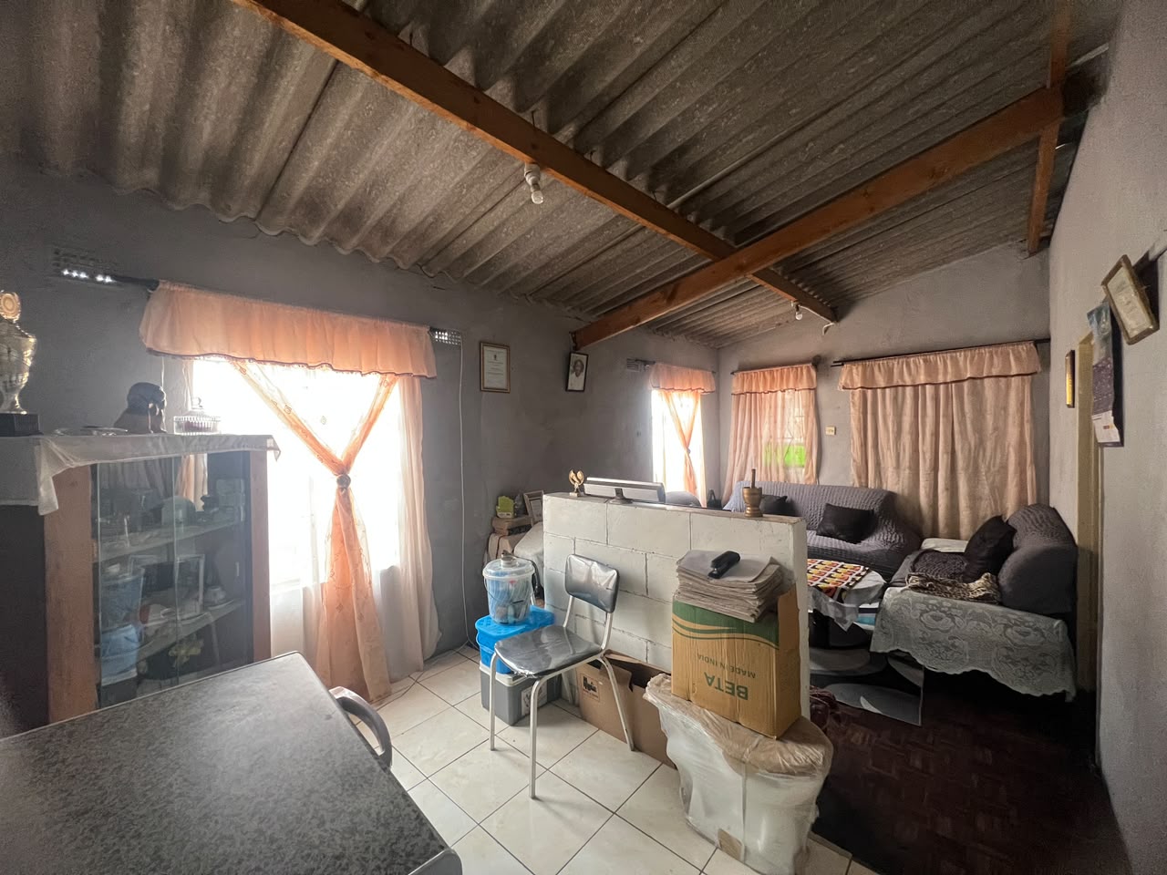 WhatsApp Image 2026-08-14 at 13.00.26 (1) 4 Bedroom House in Cowdray Park For Sale