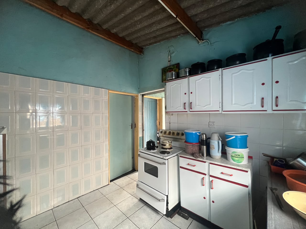 WhatsApp Image 2026-08-14 at 13.00.30 (1) 4 Bedroom House in Cowdray Park For Sale