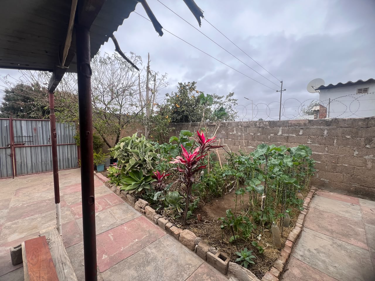 WhatsApp Image 2026-08-14 at 13.00.39 (2) 4 Bedroom House in Cowdray Park For Sale