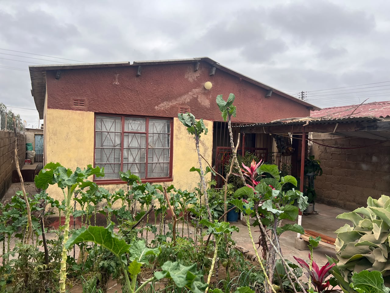 WhatsApp Image 2026-08-14 at 13.00.40 (3) 4 Bedroom House in Cowdray Park For Sale
