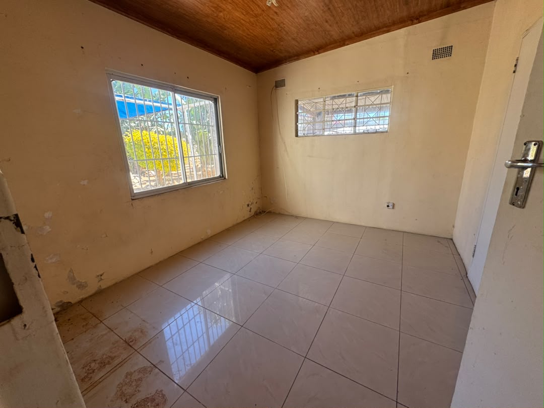 5 Bedroomed House in Hillside For Sale