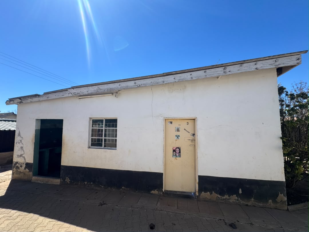 5 Bedroomed House in Hillside For Sale