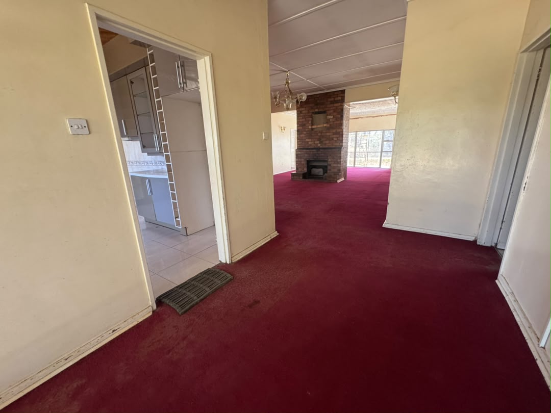 5 Bedroomed House in Hillside For Sale