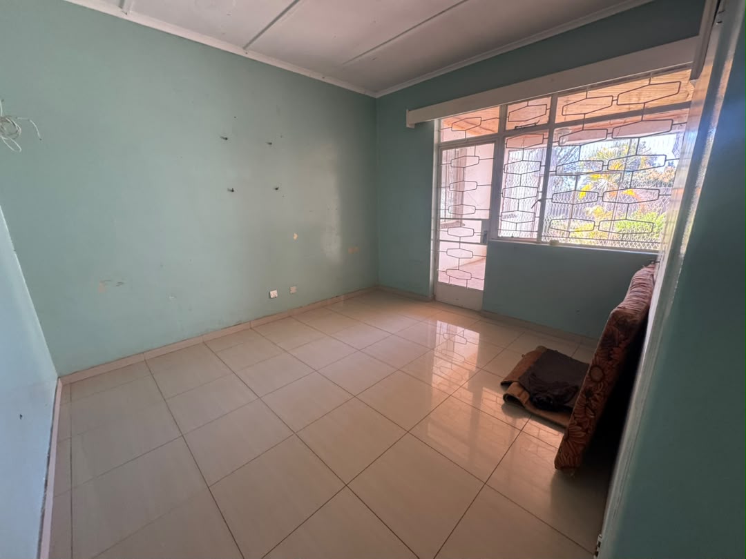 5 Bedroomed House in Hillside For Sale