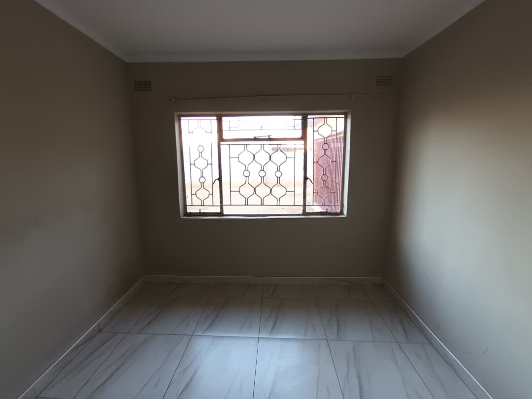 4 Bedroomed House in Mahatshula North To Rent