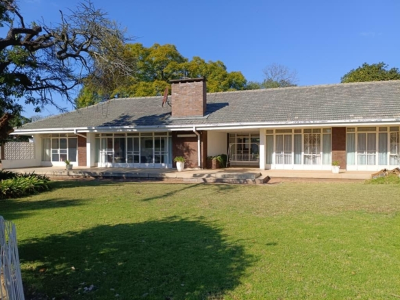 3 Bedroomed House in Hillside For Sale