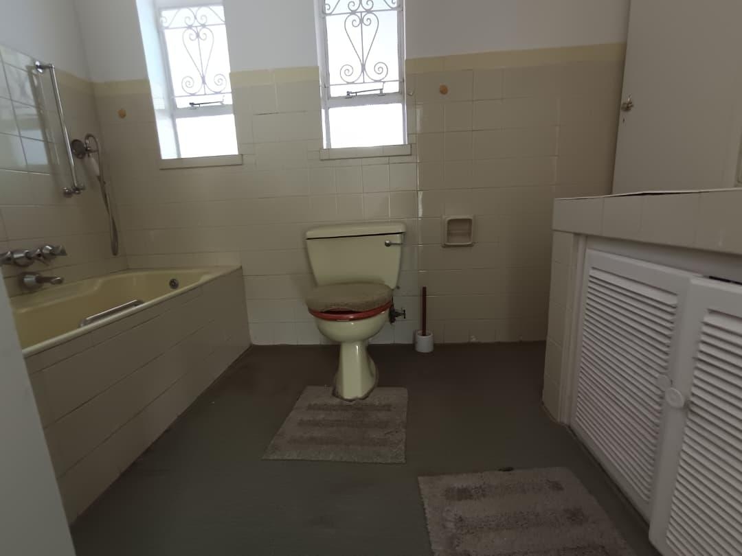 132421_c6dexwyz5m 3 Bedroomed House in Hillside For Sale