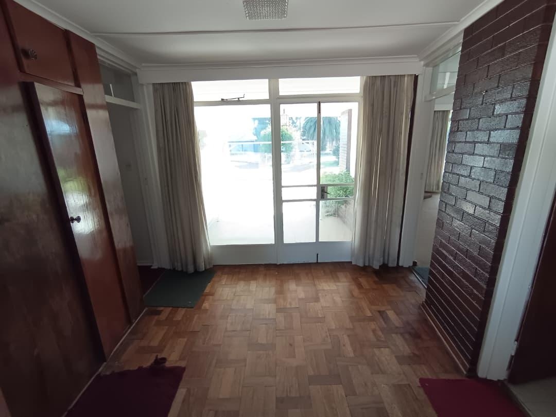 132421_iz0nu9mrks 3 Bedroomed House in Hillside For Sale