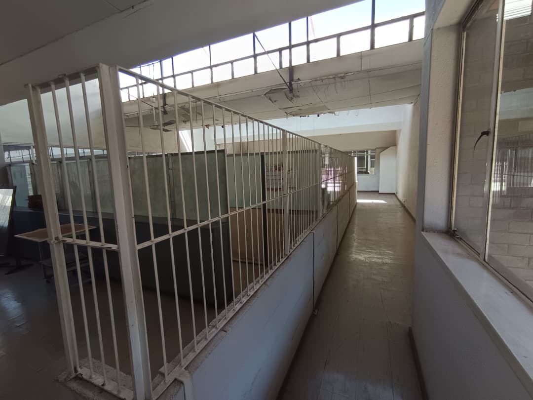 Commercial Property in Belmont To Rent