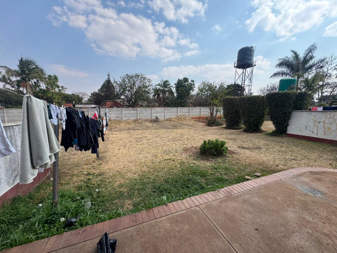 WhatsApp Image 2026-09-01 at 08.51.22 (2) 3 Bedroomed Townhouse in Westgate Harare For Sale