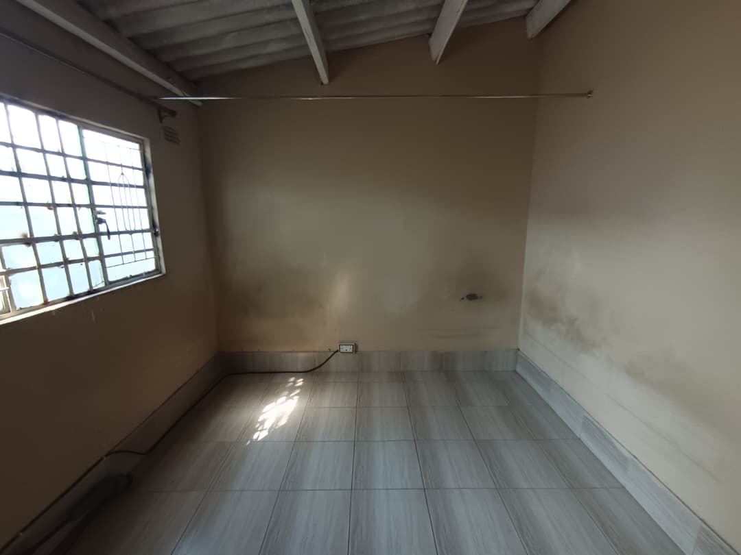 3 Bedroomed House in Lobengula West To Rent