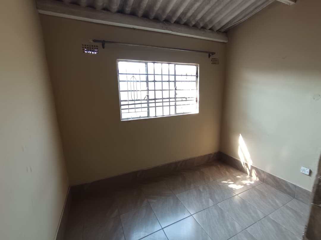 3 Bedroomed House in Lobengula West To Rent