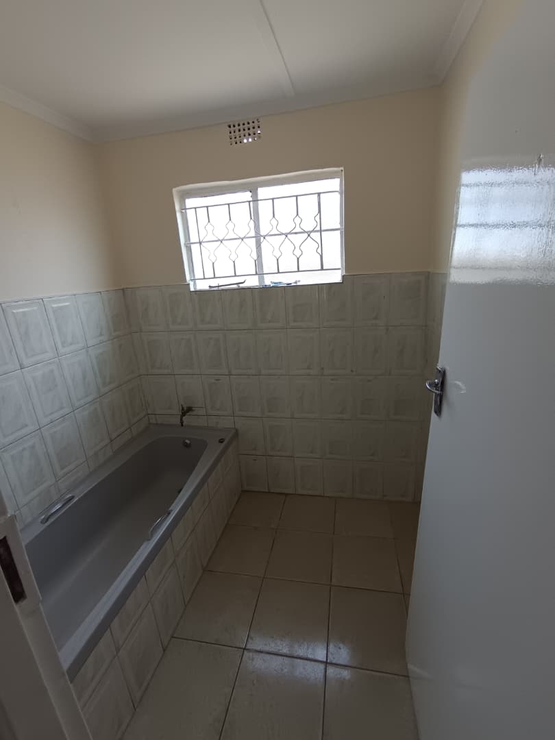 3 Bedroomed House in Pumula South To Rent