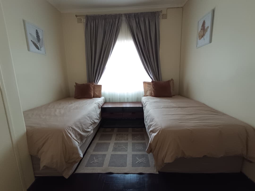3 Bedrooms Fully Furnished House in Bradfield To Rent