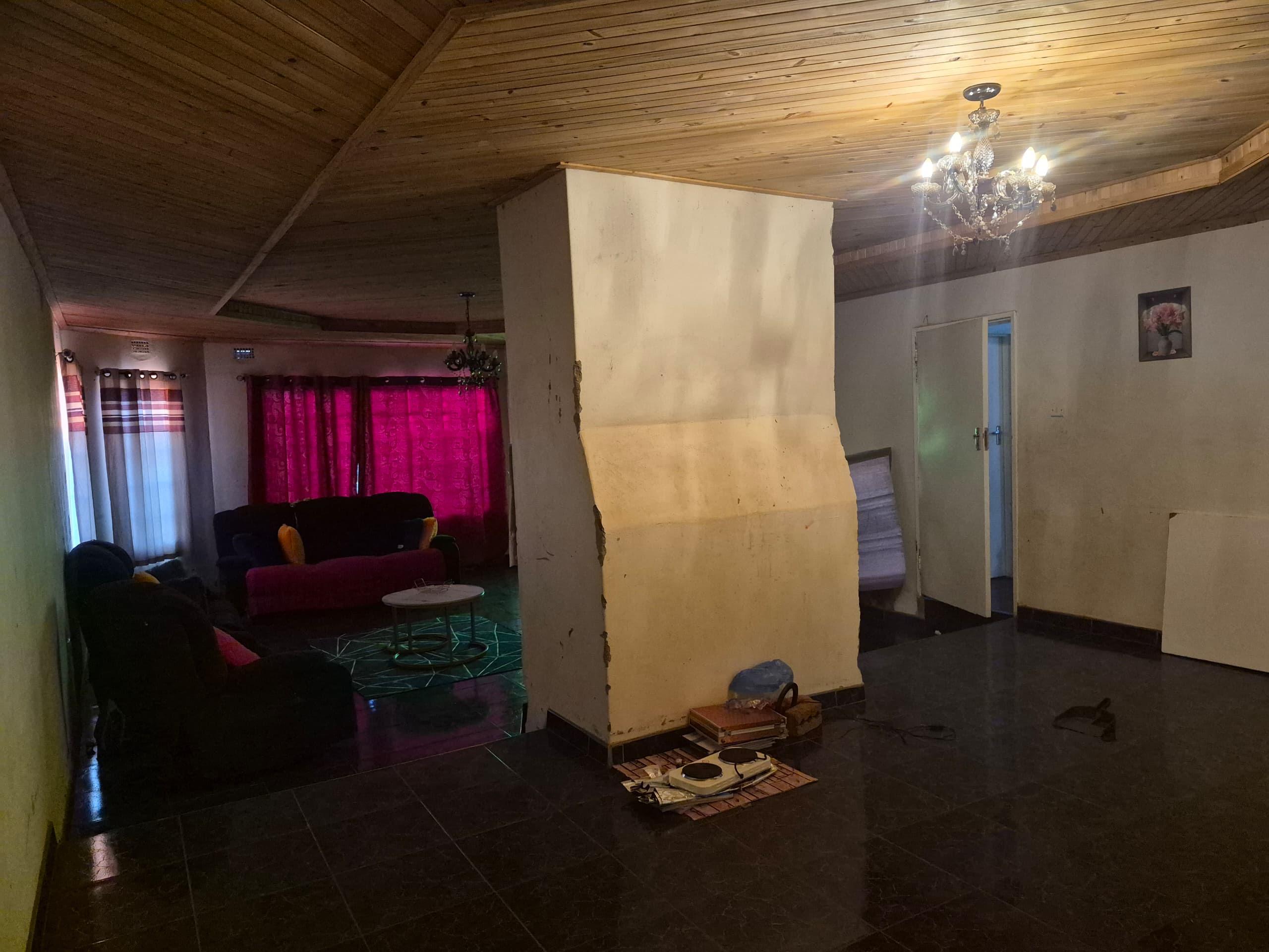WhatsApp Image 2026-09-02 at 09.05.15 (2) 3 Bedroomed House in Mahatshula North For Sale