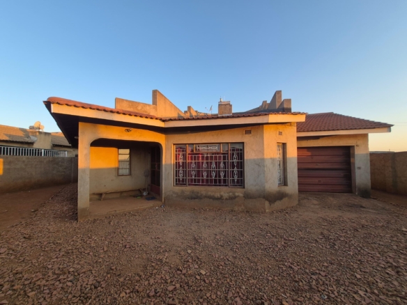 3 Bedroomed House in Mahatshula North For Sale