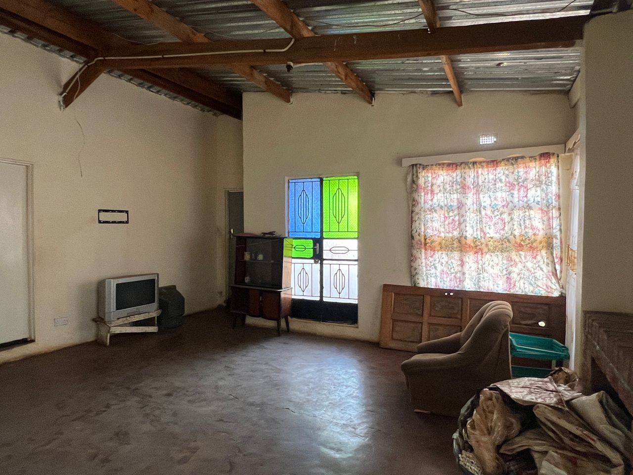 WhatsApp Image 2026-09-02 at 11.06.29 5 Bedroomed House in Emganwini for Sale