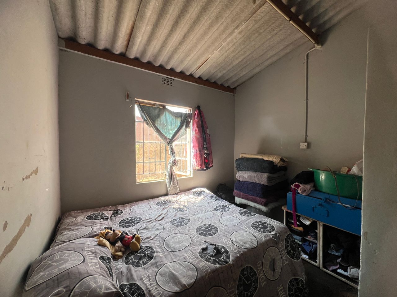 WhatsApp Image 2026-09-02 at 11.06.32 (1) 5 Bedroomed House in Emganwini for Sale