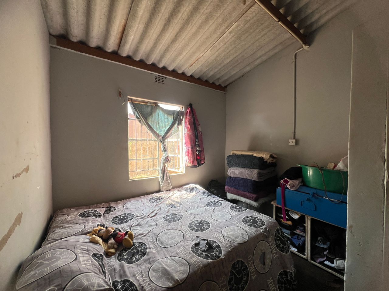 WhatsApp Image 2026-09-02 at 11.06.33 (2) 5 Bedroomed House in Emganwini for Sale