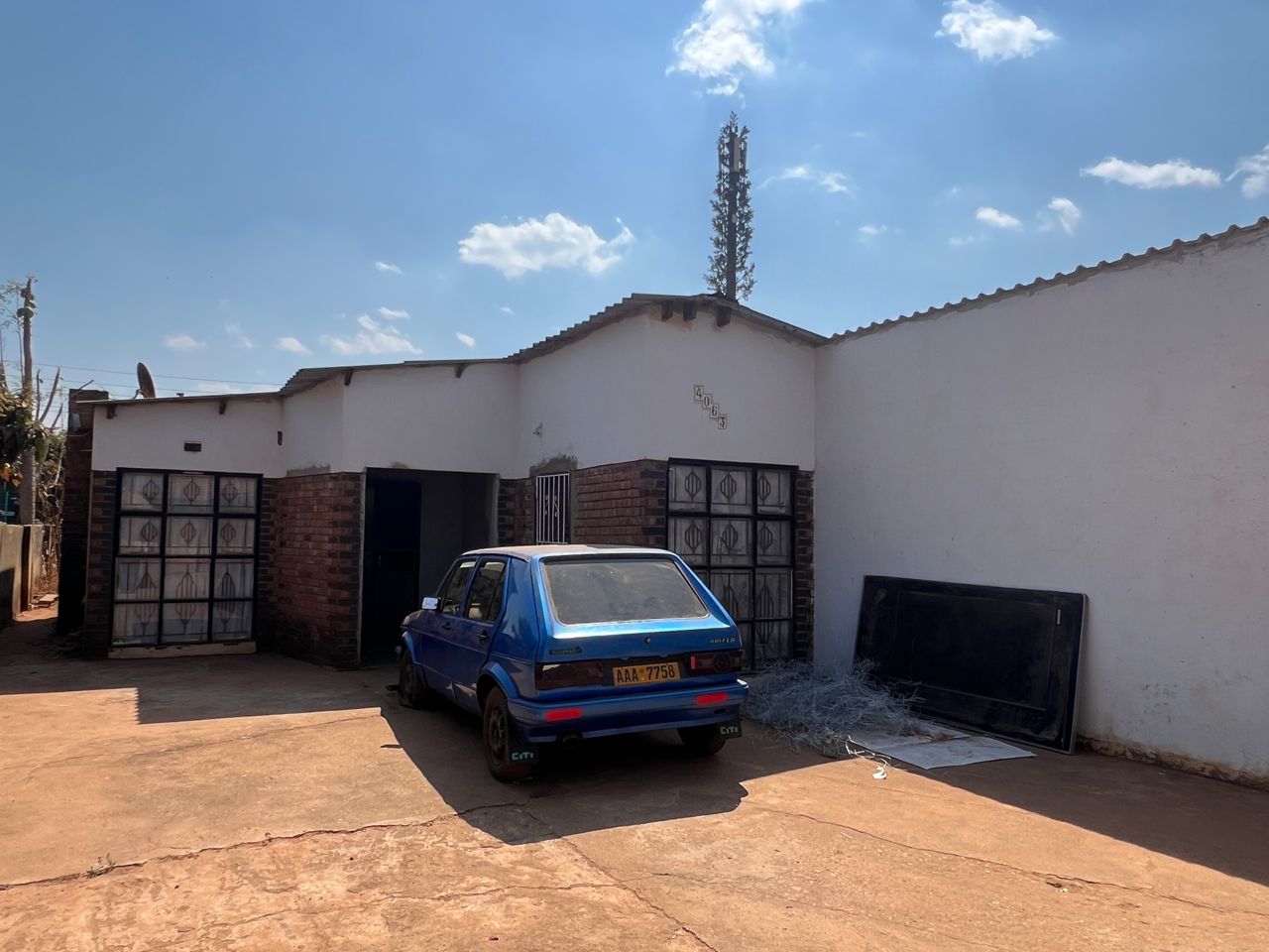 WhatsApp Image 2026-09-02 at 11.06.34 (3) 5 Bedroomed House in Emganwini for Sale